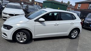 Volkswagen Polo 1.0 POLO SE 5dr