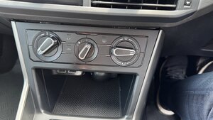 Volkswagen Polo 1.0 POLO SE 5dr