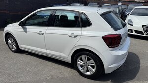 Volkswagen Polo 1.0 POLO SE 5dr