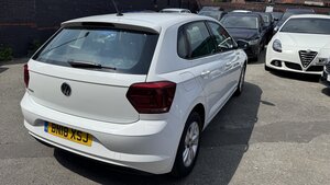 Volkswagen Polo 1.0 POLO SE 5dr