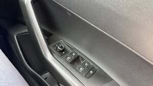 Volkswagen Polo 1.0 POLO SE 5dr