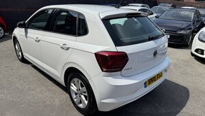 Volkswagen Polo 1.0 POLO SE 5dr
