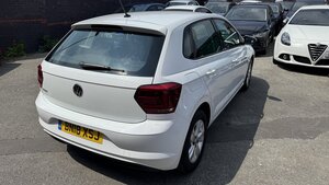 Volkswagen Polo 1.0 POLO SE 5dr