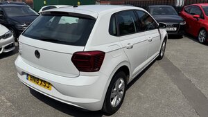 Volkswagen Polo 1.0 POLO SE 5dr