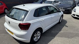 Volkswagen Polo 1.0 POLO SE 5dr