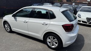 Volkswagen Polo 1.0 POLO SE 5dr