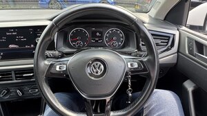Volkswagen Polo 1.0 POLO SE 5dr