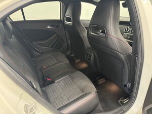 Mercedes-Benz A-Class 2.1 A 200 D AMG LINE Premium AUTO 5dr