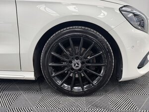 Mercedes-Benz A-Class 2.1 A 200 D AMG LINE Premium AUTO 5dr