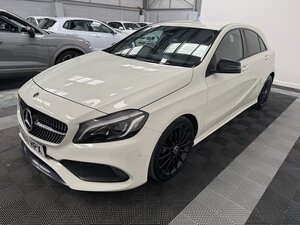 Mercedes-Benz A-Class 2.1 A 200 D AMG LINE Premium AUTO 5dr