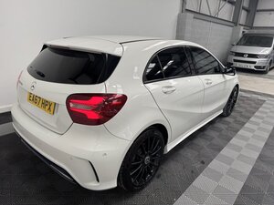 Mercedes-Benz A-Class 2.1 A 200 D AMG LINE Premium AUTO 5dr
