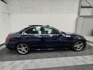 Mercedes-Benz C-Class 2.1 C220 D AMG LINE Premium+ AUTO 4dr