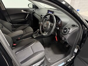 Audi A1 1.0 A1 Sportback TFSI Sport Semi-auto 5dr