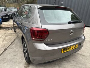 Volkswagen Polo 1.0 POLO SE EVO 5dr