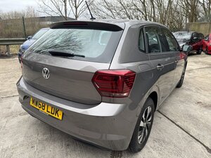 Volkswagen Polo 1.0 POLO SE EVO 5dr