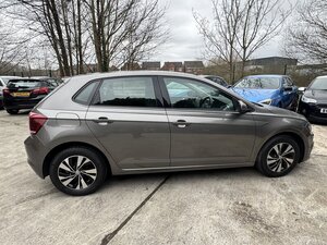 Volkswagen Polo 1.0 POLO SE EVO 5dr