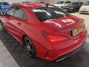Mercedes-Benz CLA 2.1 CLA 220 D AMG LINE 4matic AUTO 4dr