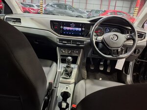 Volkswagen Polo 1.0 POLO SE TSI 5dr