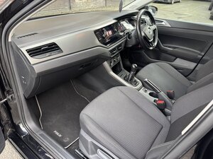 Volkswagen Polo 1.0 POLO SE EVO 5dr