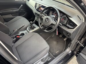 Volkswagen Polo 1.0 POLO SE EVO 5dr