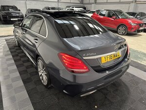 Mercedes-Benz C-Class 2.1 C250 D AMG LINE Premium AUTO 4dr