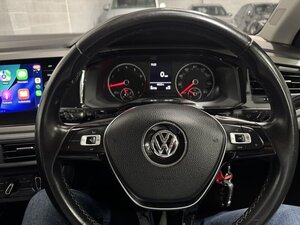 Volkswagen Polo 1.0 POLO SE 5dr