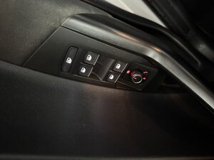 Volkswagen Polo 1.0 POLO SE 5dr