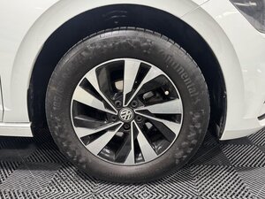 Volkswagen Polo 1.0 POLO SE 5dr