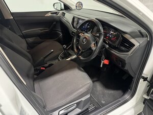 Volkswagen Polo 1.0 POLO SE 5dr