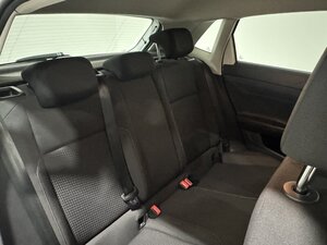 Volkswagen Polo 1.0 POLO SE 5dr