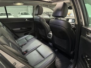 Kia Sportage 2.0 Sportage 4 CRDI ISG 4X4 AUTO 5dr