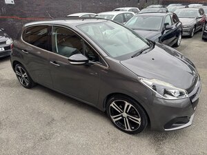 Peugeot 208 1.6 208 GT LINE BLUE HDI  5dr