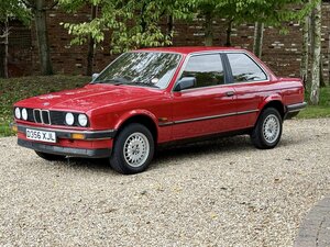BMW E30 318I 2 DOOR Coupe