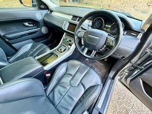 Land Rover Range Rover Evoque 2.2 Range Rover Evoque Prestige SD4 AUTO 5dr