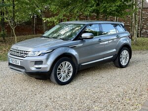 Land Rover Range Rover Evoque 2.2 Range Rover Evoque Prestige SD4 AUTO 5dr