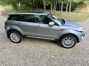 Land Rover Range Rover Evoque 2.2 Range Rover Evoque Prestige SD4 AUTO 5dr