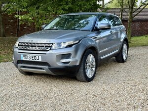 Land Rover Range Rover Evoque 2.2 Range Rover Evoque Prestige SD4 AUTO 5dr