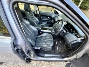 Land Rover Range Rover Evoque 2.2 Range Rover Evoque Prestige SD4 AUTO 5dr
