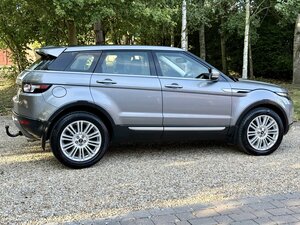 Land Rover Range Rover Evoque 2.2 Range Rover Evoque Prestige SD4 AUTO 5dr
