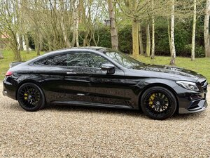Mercedes-AMG C63 AMG Premium  4.0 V8 BI Turbo AUTO 