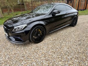 Mercedes-AMG C63 AMG Premium  4.0 V8 BI Turbo AUTO 