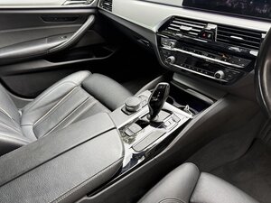 BMW 5 Series 3.0 540I Xdrive M Sport AUTO 4dr