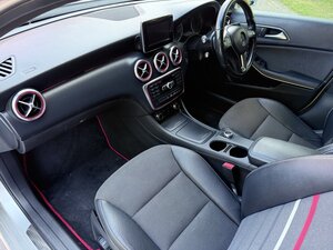 Mercedes-Benz A180 1.5 CDi Blueefficiency SE Auto