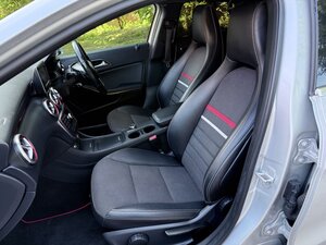 Mercedes-Benz A180 1.5 CDi Blueefficiency SE Auto