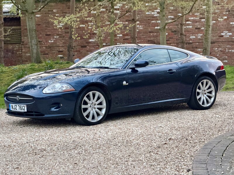 Jaguar XK 4.2 V8 Coupe