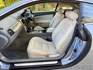 Jaguar XK 4.2 V8 Coupe AUTO 3dr