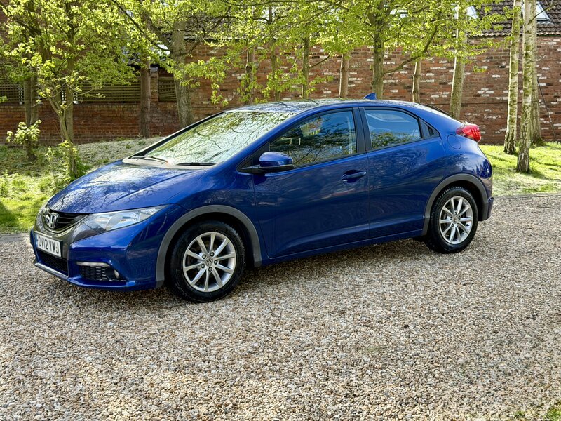 Honda 1.8 Civic I-Vtec ES Hatchback