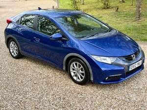 Honda 1.8 Civic I-Vtec ES Hatchback