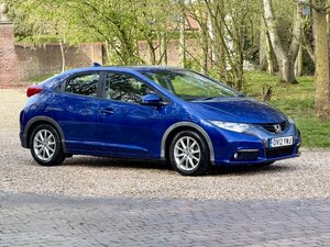 Honda 1.8 Civic I-Vtec ES Hatchback