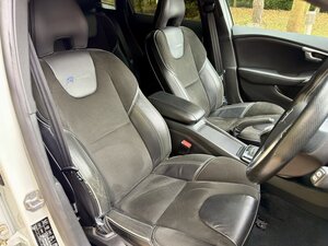 Volvo V40 1.6 R-design D2 Hatchback